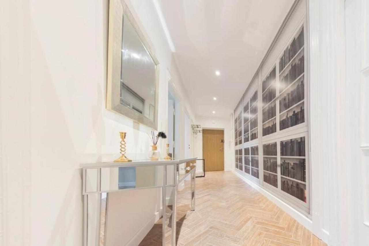Super Luxury And Cozy- Golden Apartments- City Center Varsóvia Exterior foto